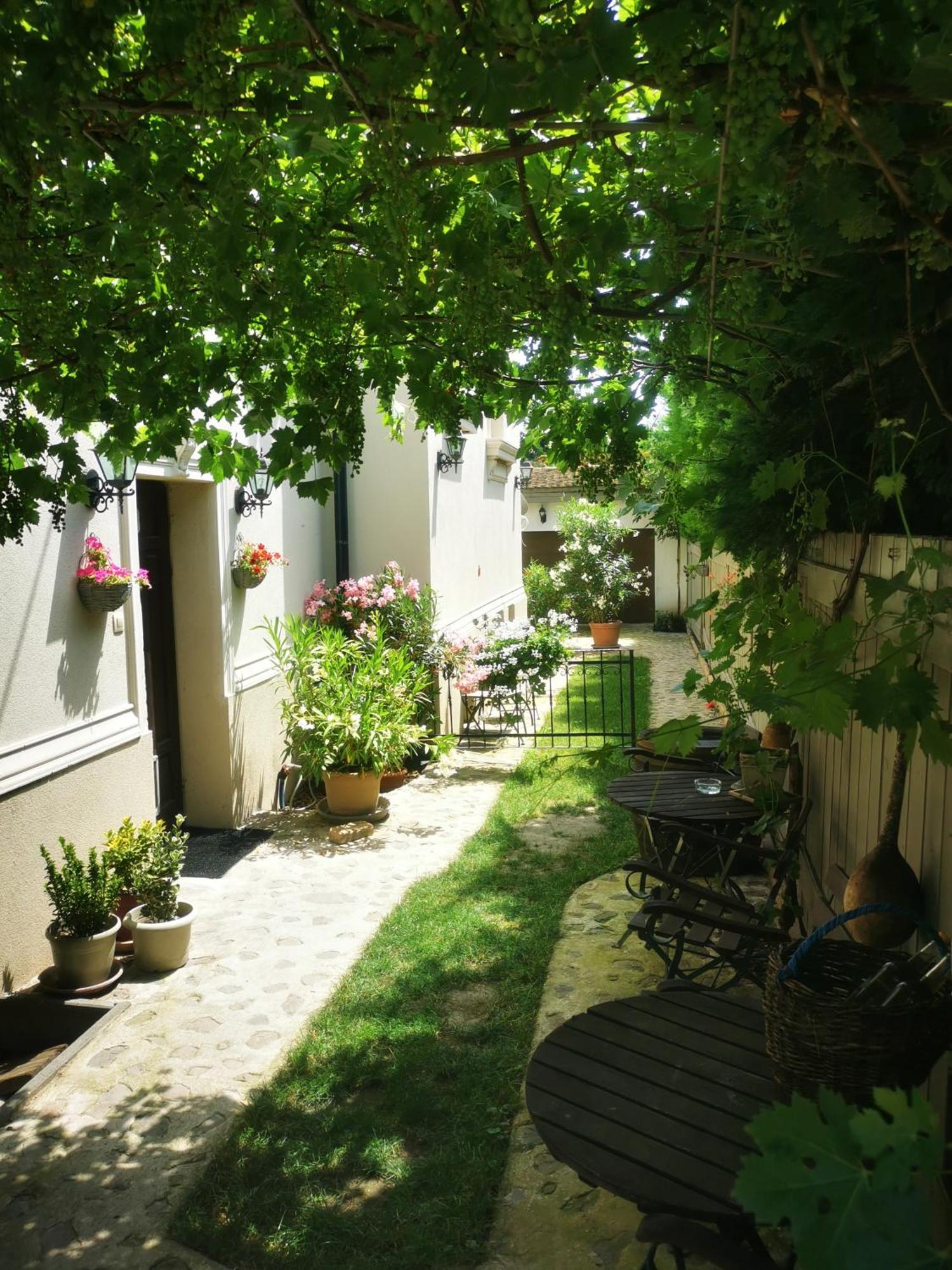 Kuria With Free Parking Apartament Budapesta